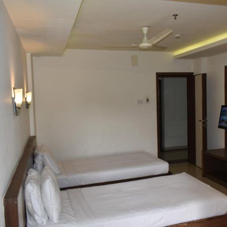 Hotel South Regency, Ernakulam Kochi Zewnętrze zdjęcie