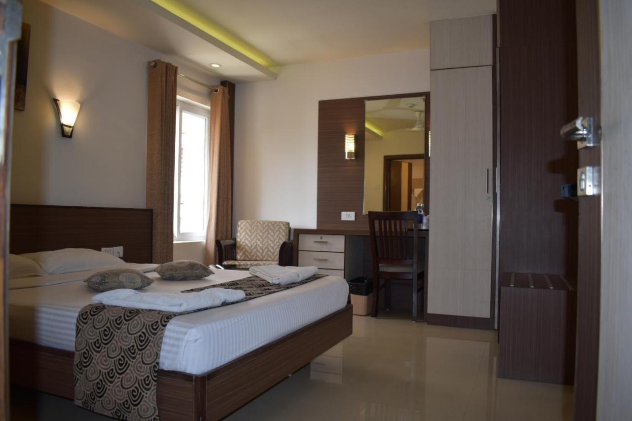 Hotel South Regency, Ernakulam Kochi Zewnętrze zdjęcie